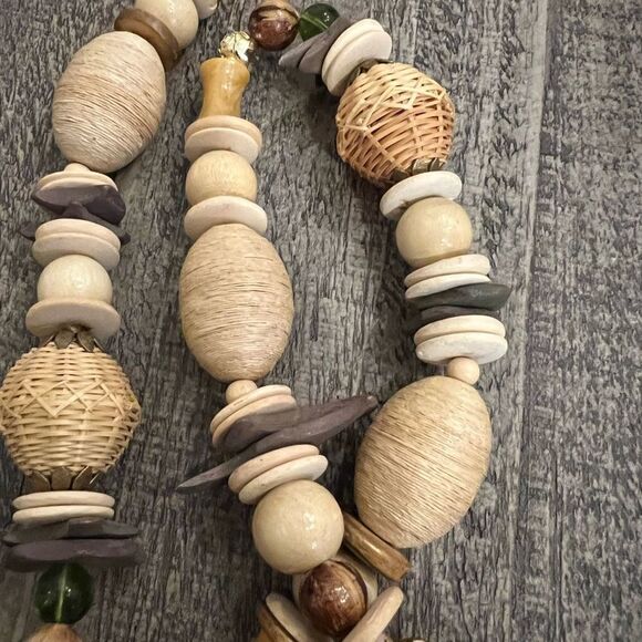 Set of 2 Wooden Beaded Statement Necklaces - Vintage - Picture 12 of 13